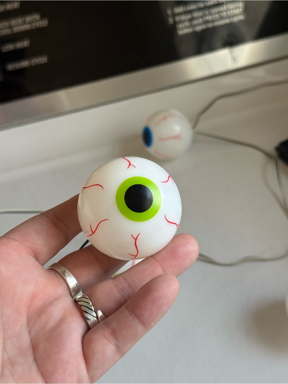 7ft Halloween Vintage 90s Eyeball Blow Mold Flashing Battery String Lights
